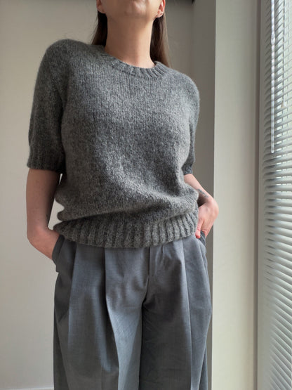 Patron de tee-shirt d’été Moreca Knit montré de face sur la créatrice