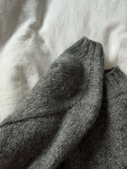 Moreca Knit sommer tee-opskrift vist på designeren forfra