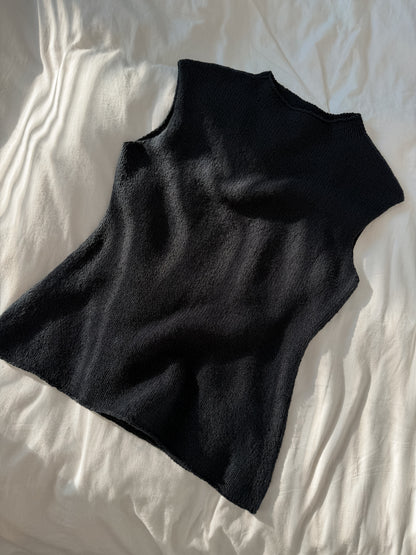 Gia Top fra Moreca Knit stylet med rolig skandinavisk stemning og et moderne sommerstrik udtryk
