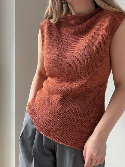 Gia Top från Moreca Knit i slätstickning med 20 maskors stickfasthet och slät struktur