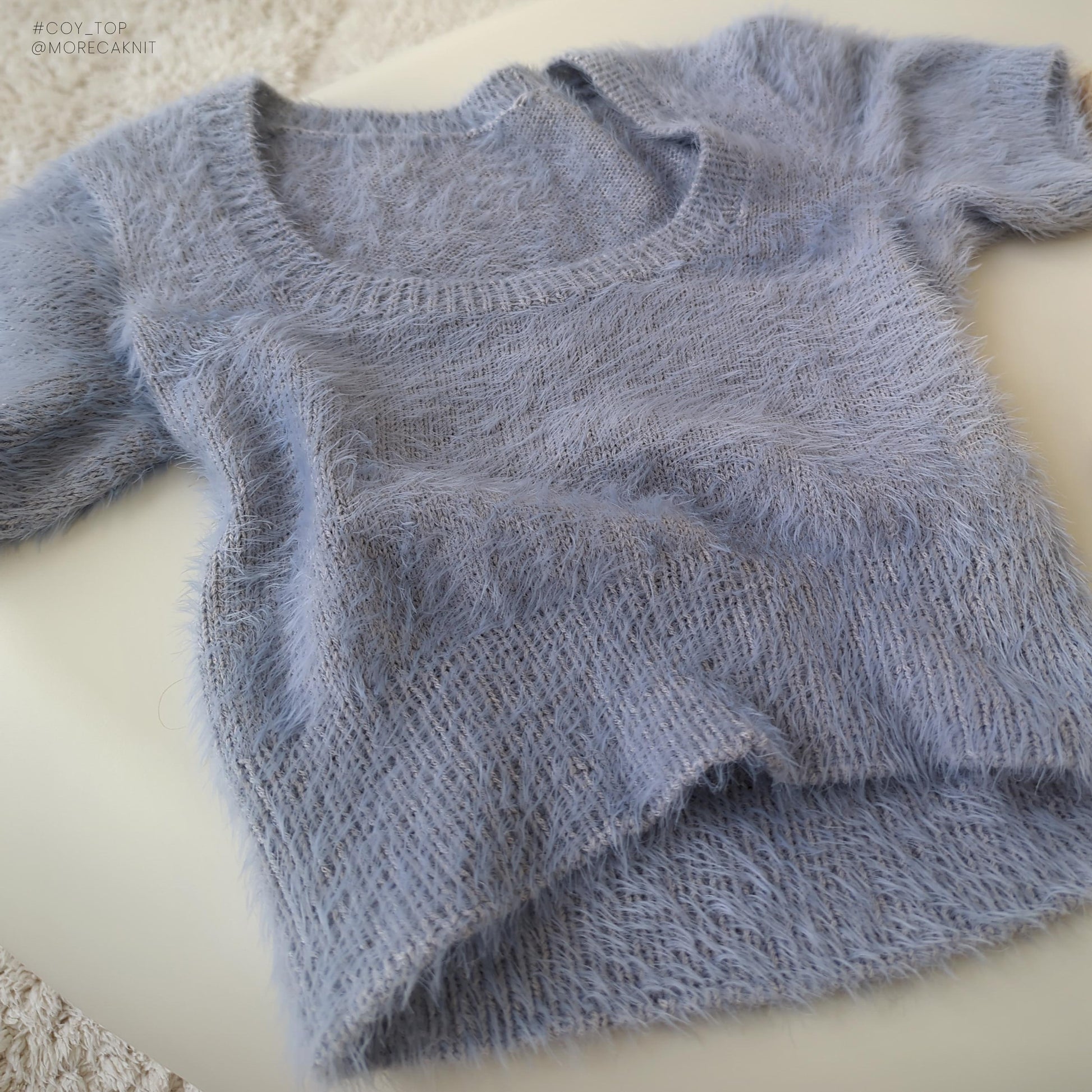 slim fit knitting top with bottom up technique
