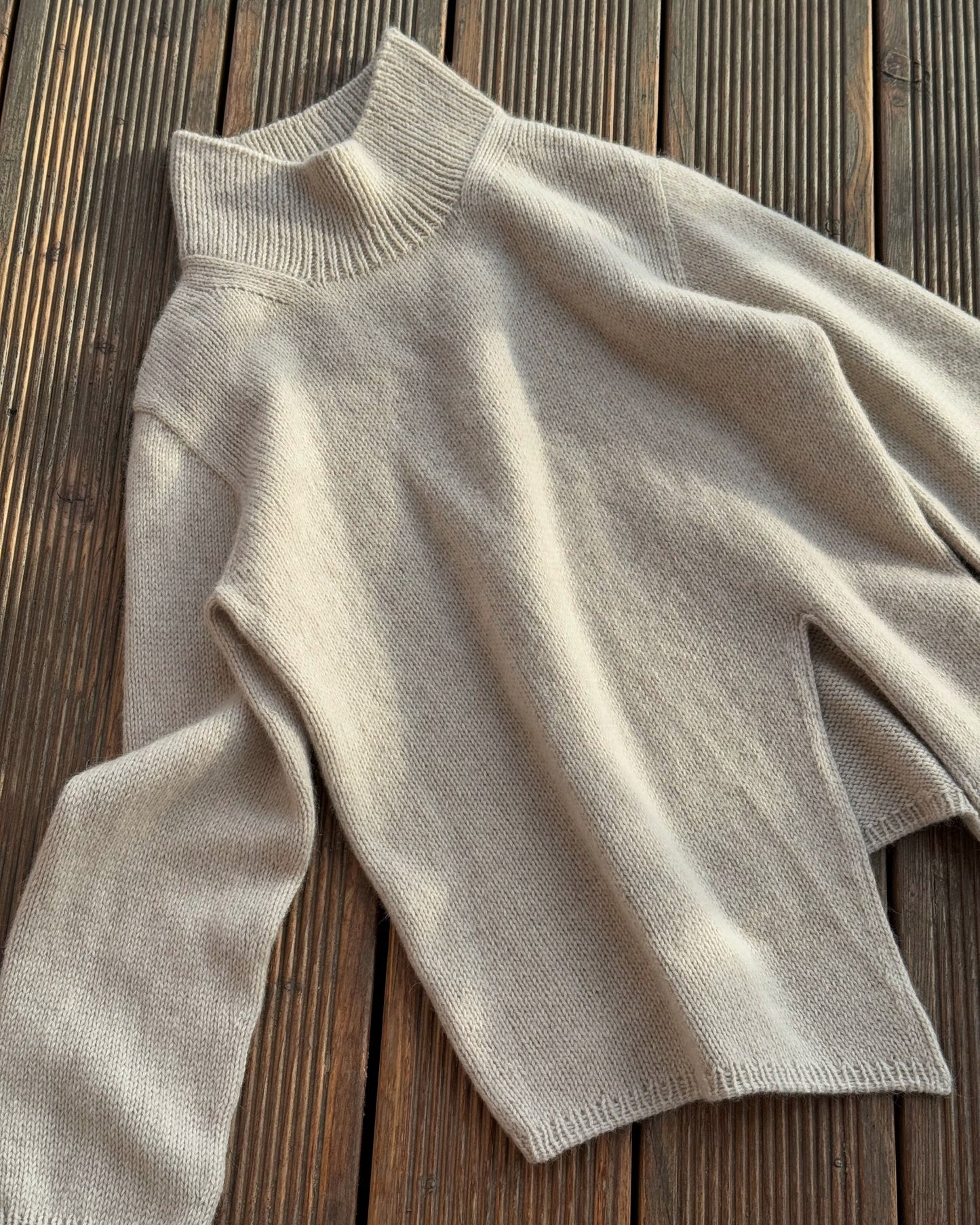Liv Sweater [DA]