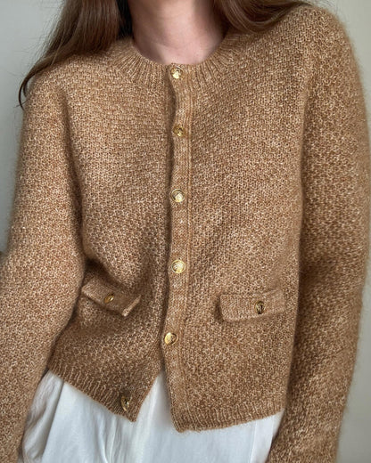 Manon Jacke Cardigan mit Rundhalsausschnitt und Perlmuster von Moreca Knit.